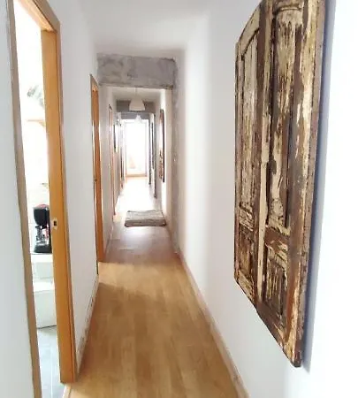 Peregrine Penthouse דירה *