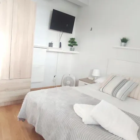 Peregrine Penthouse Daire
