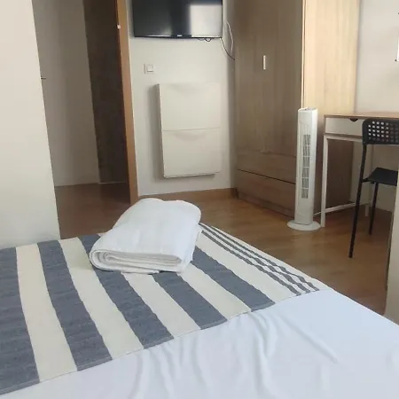 Peregrine Penthouse Daire Vigo